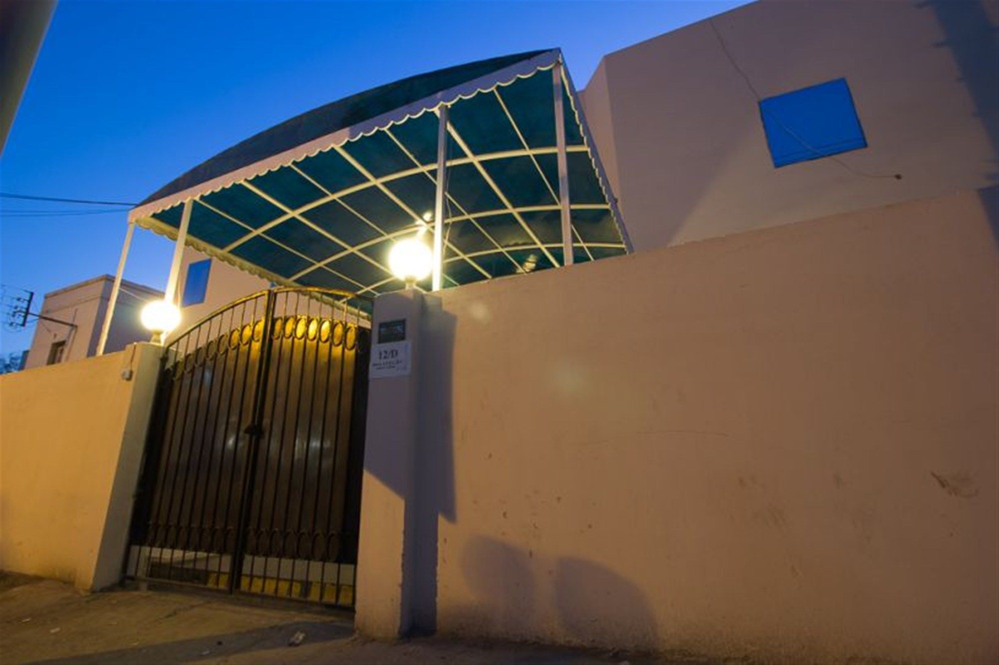 Royal Inn Hotel Karachi Esterno foto